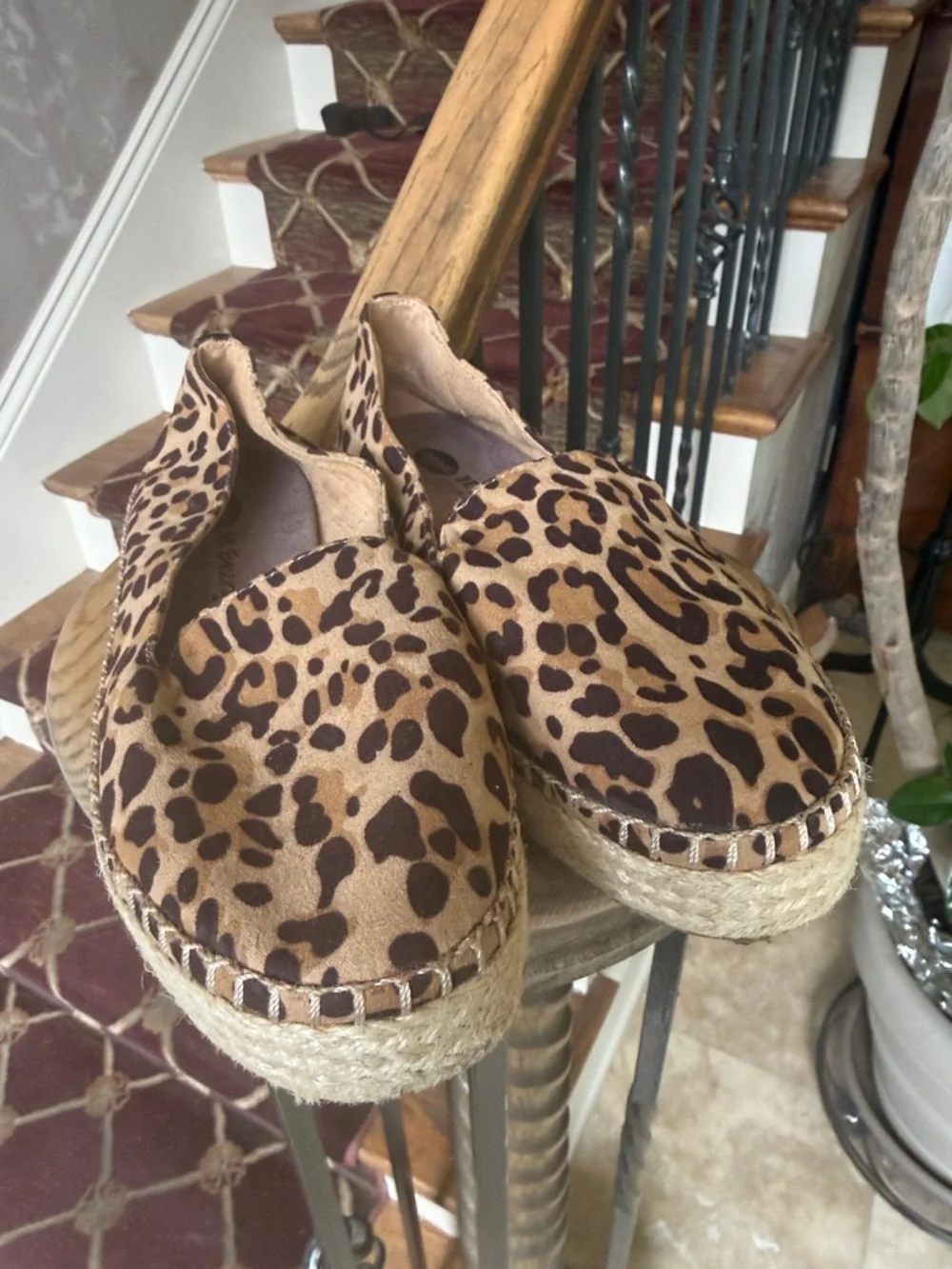 DR. SCHOLLS. Leopard print slip on shoe perfect condition size 8.